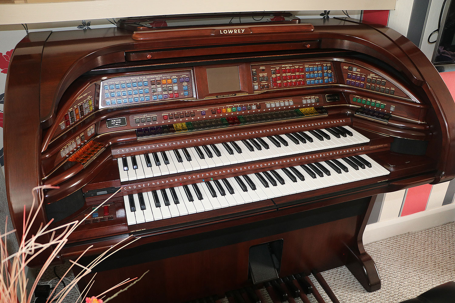 About My Lowrey Organ – SU-530 Stardust | Lowrey Organ